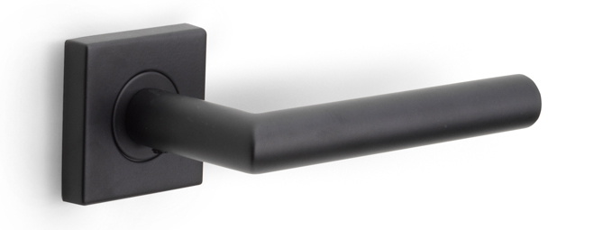 Formani BASICS LB2-19BSQ deurkruk geveerd op vierkant rozet mat zwart